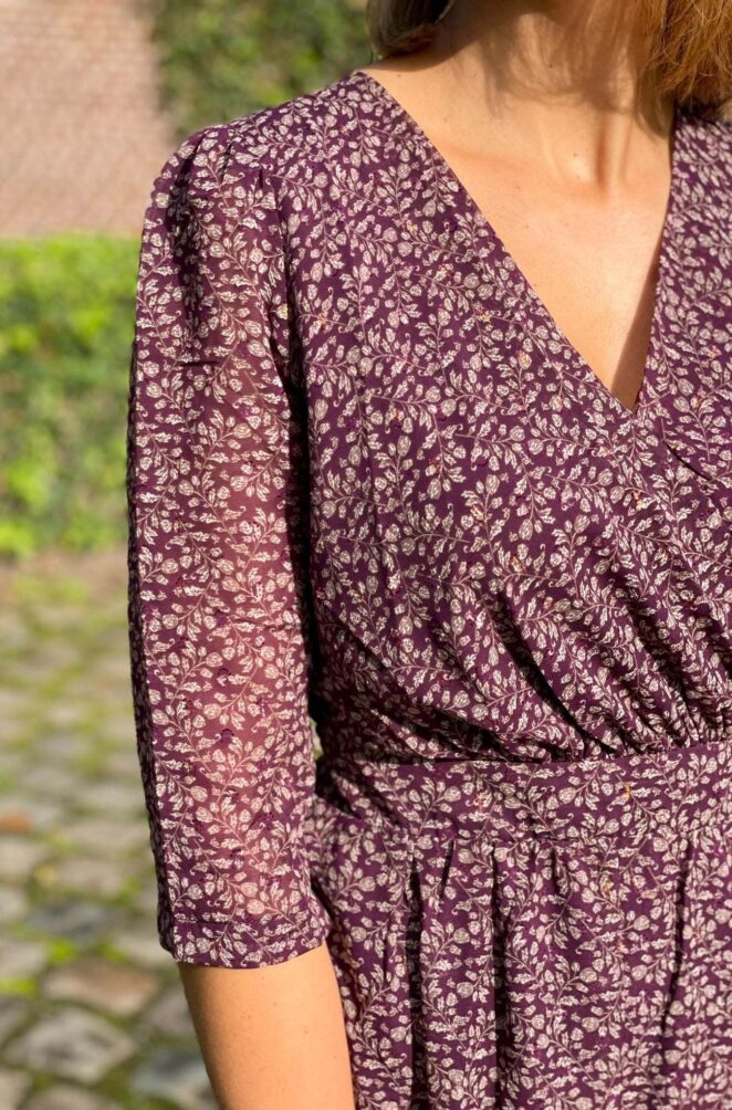 Robe longue couleur prune - Robe Ycoo - Robe cache-coeur-Ycoo - Cerise blue - YCOO - YCOO vêtements - Charlior - Charlior vêtements - Cerise blue - VILA - PIECES - La petite Etoile - Grâce et Mila - Grace & Mila - An'ge vêtements - Ange vêtements - Ycoo shop - Lili & Lala -Atelier evene - Les envies d'audrey Nomain - Boutique Templeuve - Boon famliy Merignies - Boutique Pévèle - Nos dress' codes Avelin - Cool and the kids - Boutique Libertie - Loela Boutique - EtSuzette - Petite mendigote - Sezane - Balzac - Libertie shop - Boutique Violette Lille - Horty et mahaut store - Horty Store - Boutique Violette Lille
