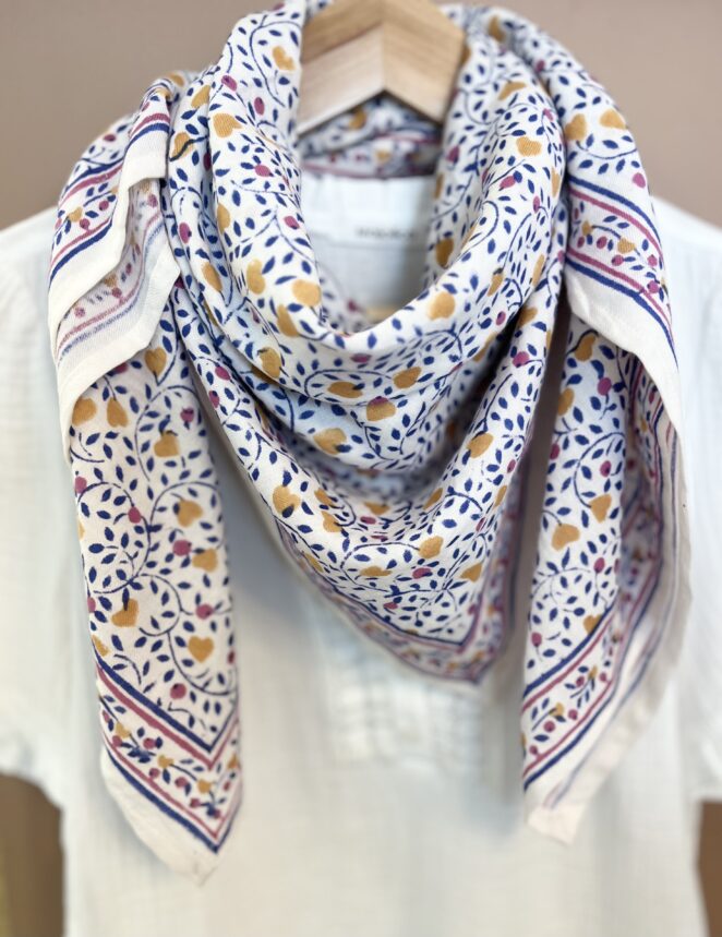 Foulard Love Nude