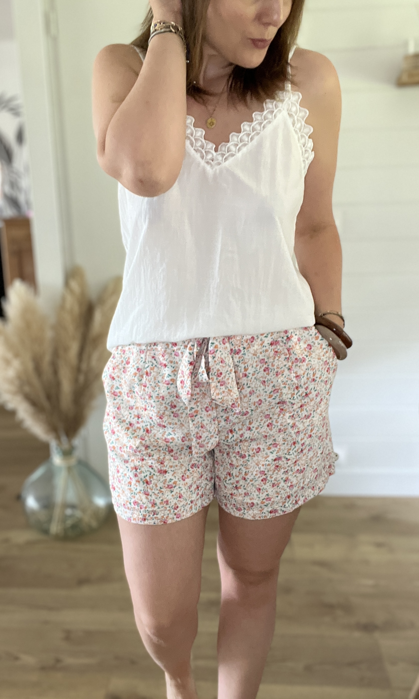 Short Izzie – Image 2
