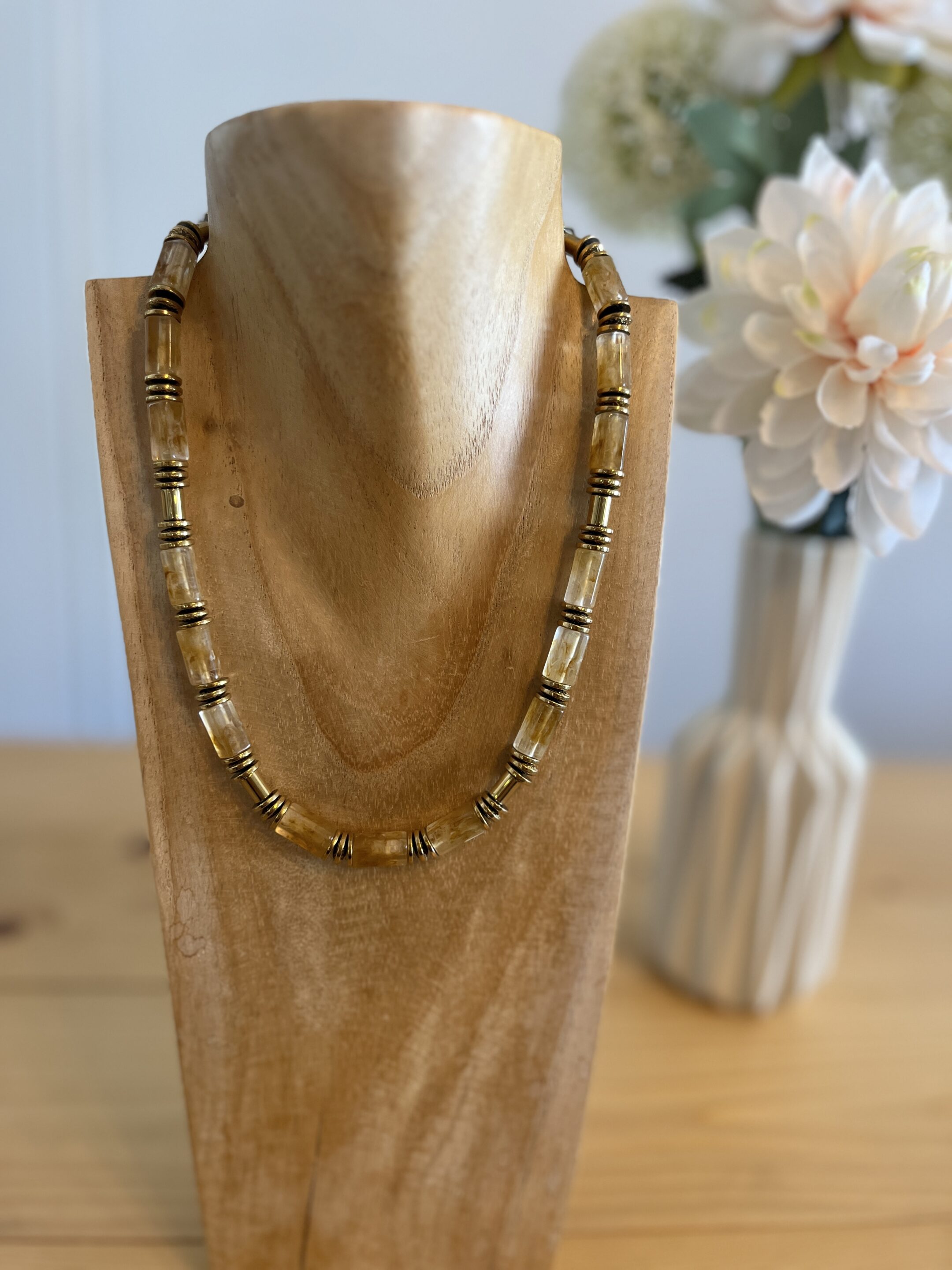 Collier Beige